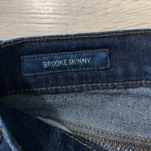 Lucky Brand Brooke Skinny Dark Wash Mid Rise Jeans - Picture 9 of 13